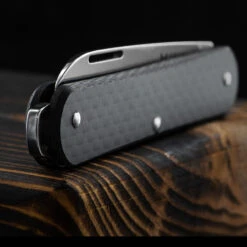 Fox Vulpis 1 Carbon Fibre Penknife -Adventure Knives FOX FX VP130CFdet2 02481.1686577598
