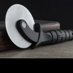 Ka-Bar Za-Saw Pizza Cutter -Adventure Knives KA9927det 23198.1623943544