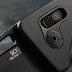 SOG One-Zero XR Black -Adventure Knives SOG 12 73 03 57.2 15188.1694015259.1280.1280 41780.1694178206