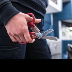 Leatherman Raptor Response -Adventure Knives WIT LT242det2 14123.1636636362.1280.1280 71311.1636636378