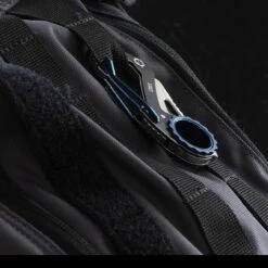 CRKT Compano Sheepsfoot - Carabiner Knife -Adventure Knives carabiner4 96501.1676039797