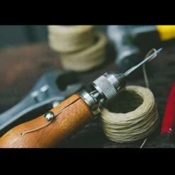 Speedy Stitcher Coarse Waxed Thread #150 -Adventure Knives detail2 2 75673.1588340992