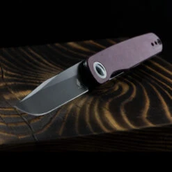 Kizer Squidward Richlite Red Folding Knife -Adventure Knives squidardrichlitedet3 84343.1686929124