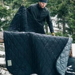 TAD Bastion Woobie -Adventure Knives tad bast woo bkdet4 14194.1587420422.1280.1280 03470.1647623499