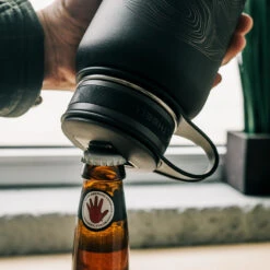 TAD Edition Earthwell 32oz Insulated Sierra Red -Adventure Knives tad ear 32 top sadet4 1 91488.1640873565.1280.1280 14696.1640874400