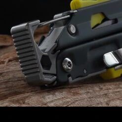 Leatherman Signal -Adventure Knives wit lt700bldet9 88636.1587419001